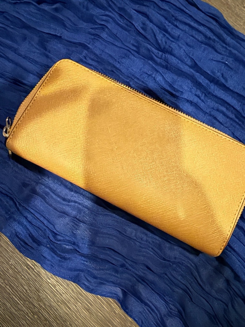 Michael Kors Wallet - Picture 5 of 5